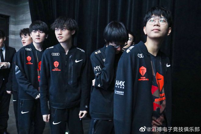 云朝克特的