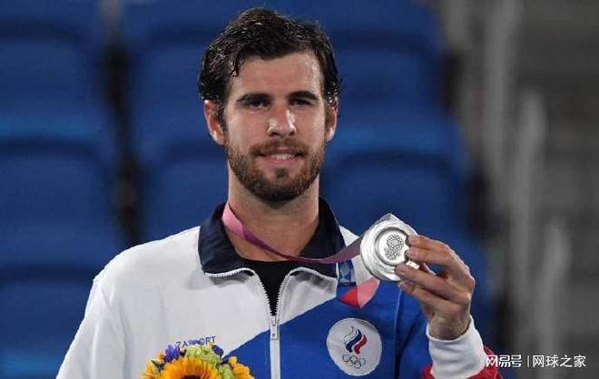 他通过几个 他通过几个