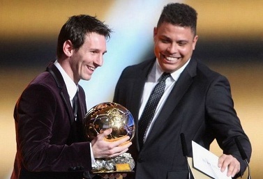 频频交汇在 频频交汇在